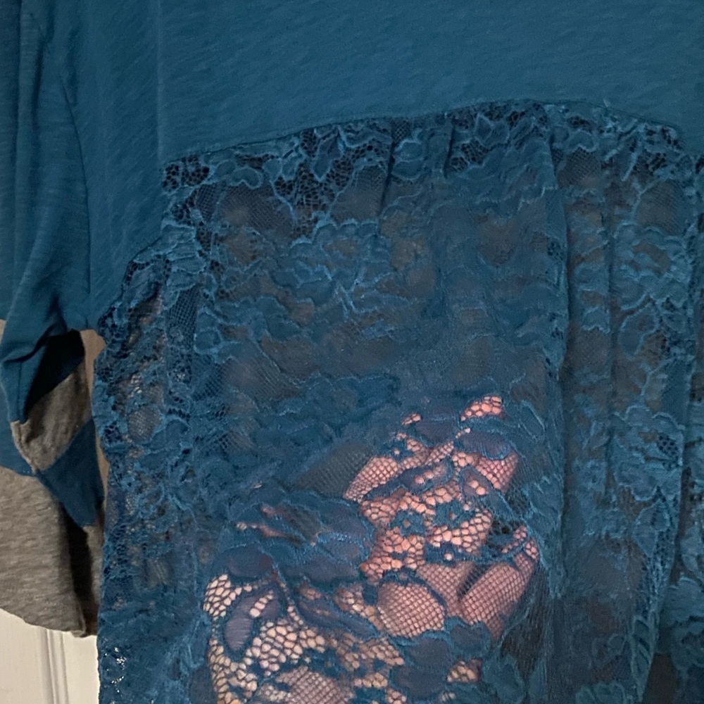 Torrid size 3 (22/24)Teal and Gray Women's Top - Picture 3 of 5